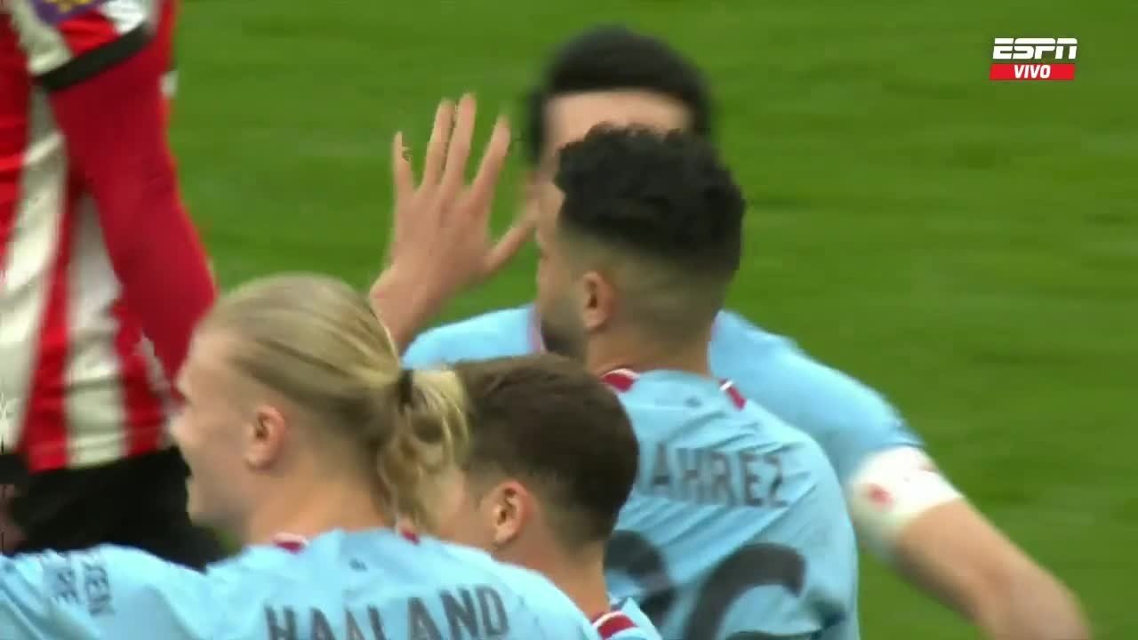 Mahrez opens scoring in FA Cup semi from penalty spot. Screenshot/ESPN