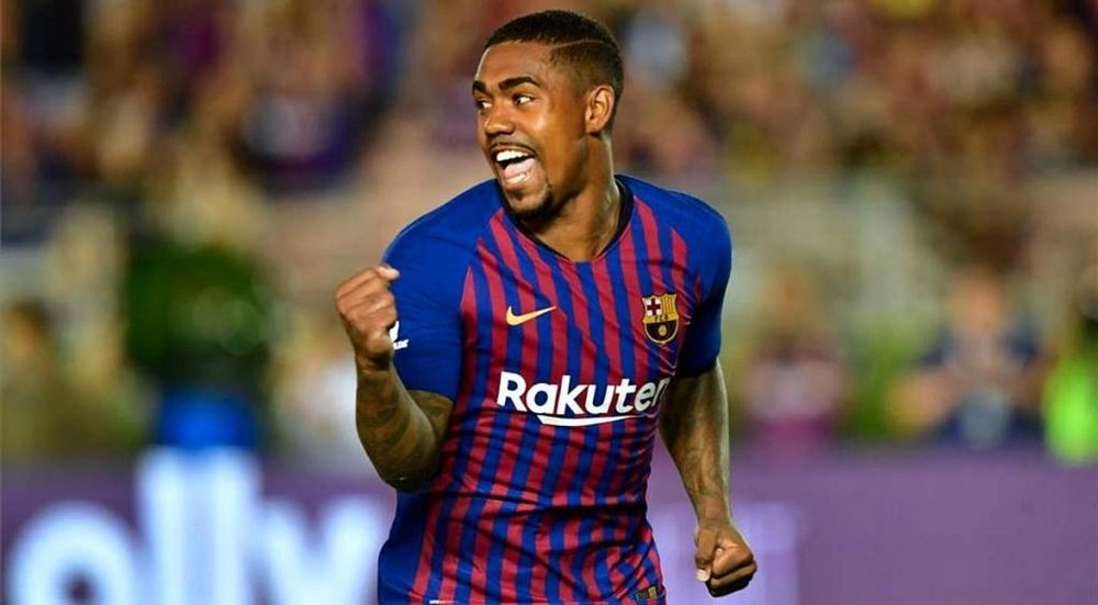 El brasileño señala que está contento en el Barça. AFP
