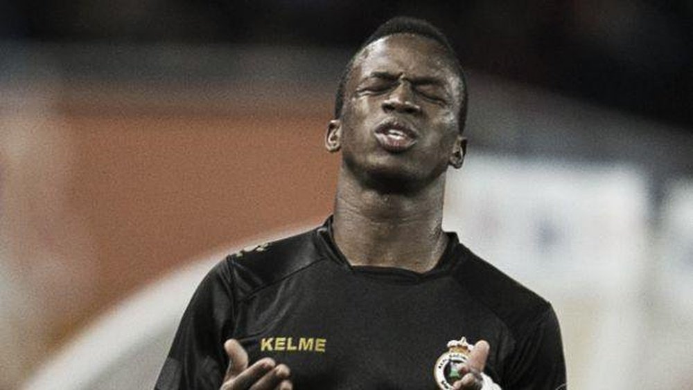 Mamadou Koné asegura que Osasuna falsificó su firma. Twitter