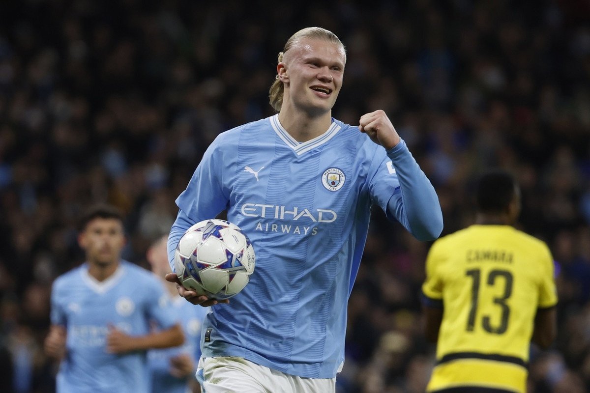 Man City ease past Young Boys to reach last 16