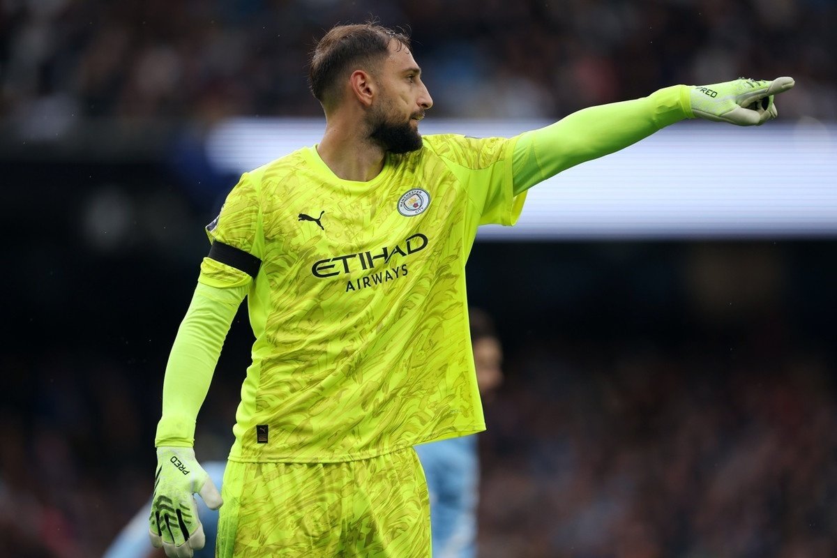 Donnarumma made dazzling derby debut for Manchester City. EFE