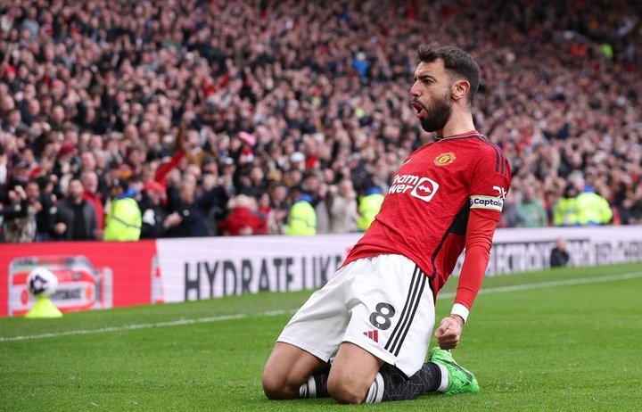 Fernandes double fires Man Utd to victory over Sheffield Utd