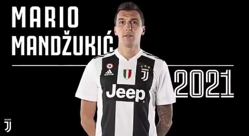 Manduzkic seguirá en Turín. Captura/JuventusFC