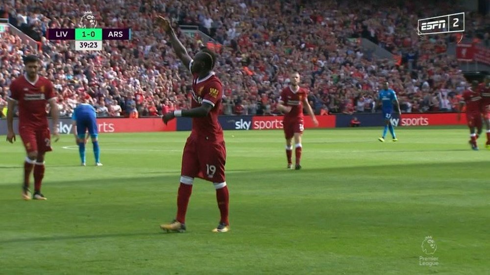 Mané celebra el gol anotado ante el Liverpool. Twitter