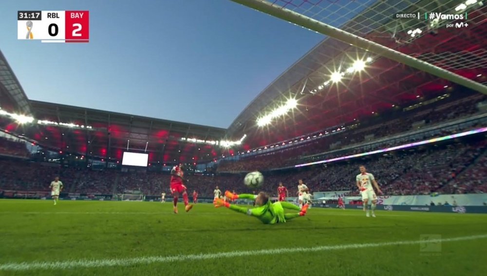 Mané marcó su primer gol oficial con el Bayern. Captura/MovistarLigadeCampeones