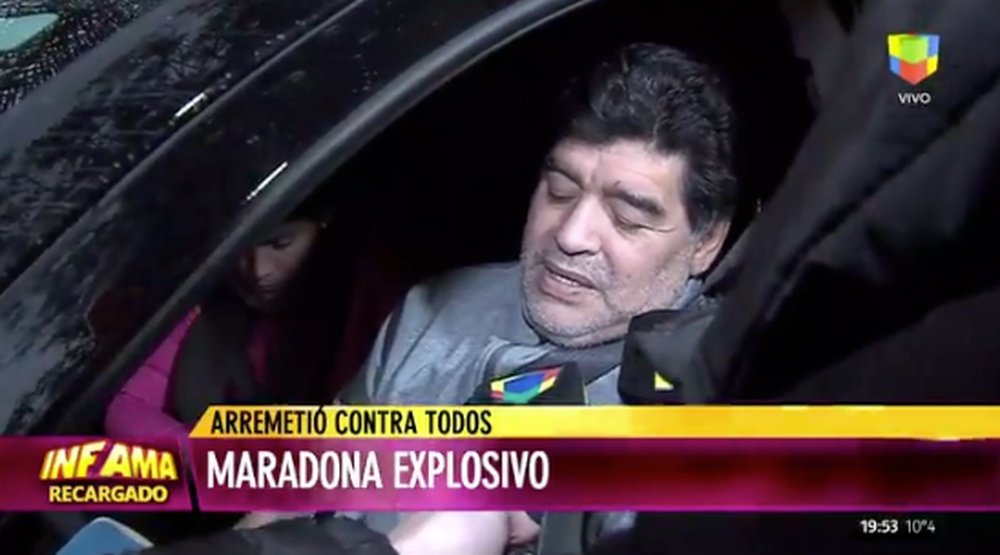 Maradona balbuceó y apenas pudo hablar con los medios. AmericaTV