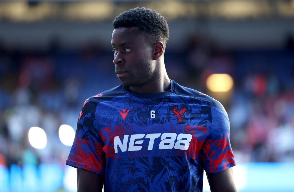 Guehi's move to Liverpool collapsed collapsed after Palace failed to land Igor Julio. EFE