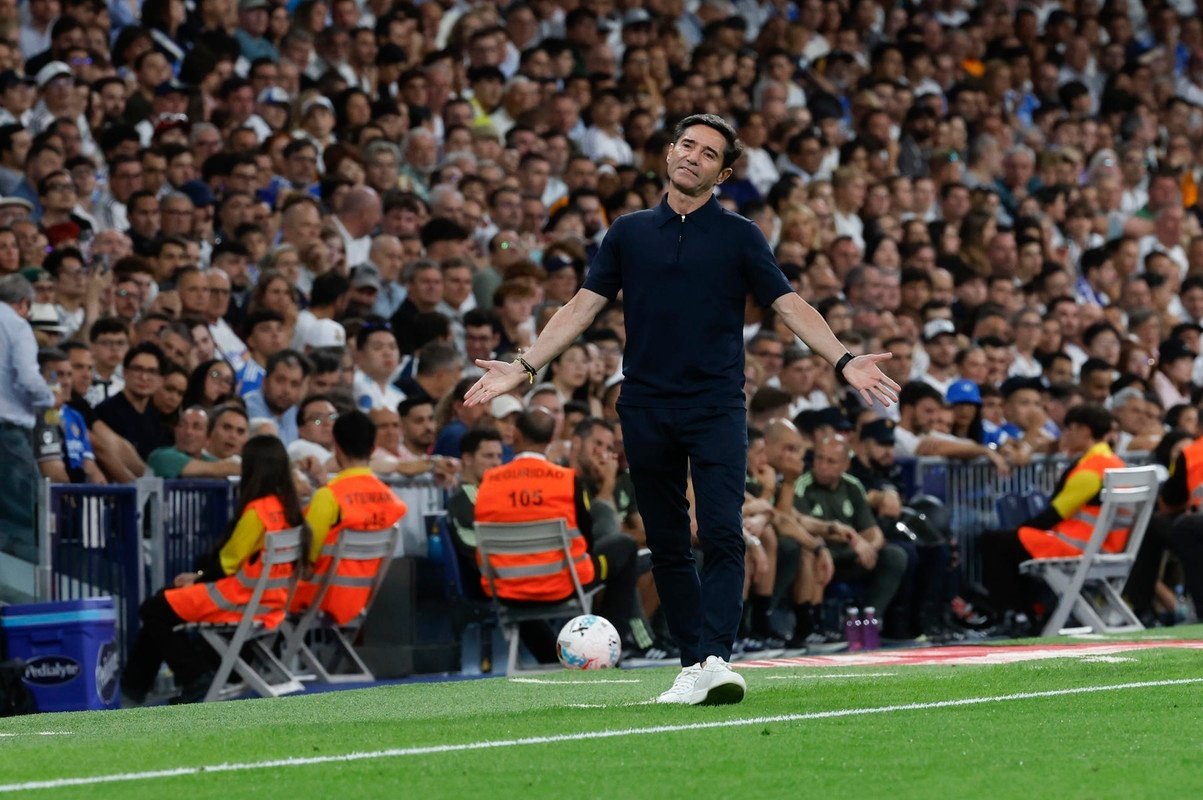 Marcelino pide jugar antes de pensar en ganar. EFE/JJ Guillén