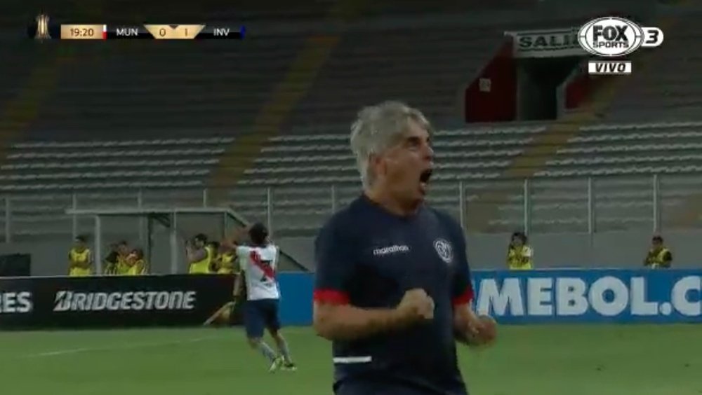 Marcelo Grioni celebra un gol de su equipo que no entró. Twitter