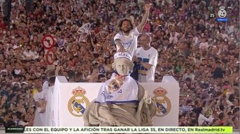 Marcelo se acordó de Ramos. Captura/RealMadridTV