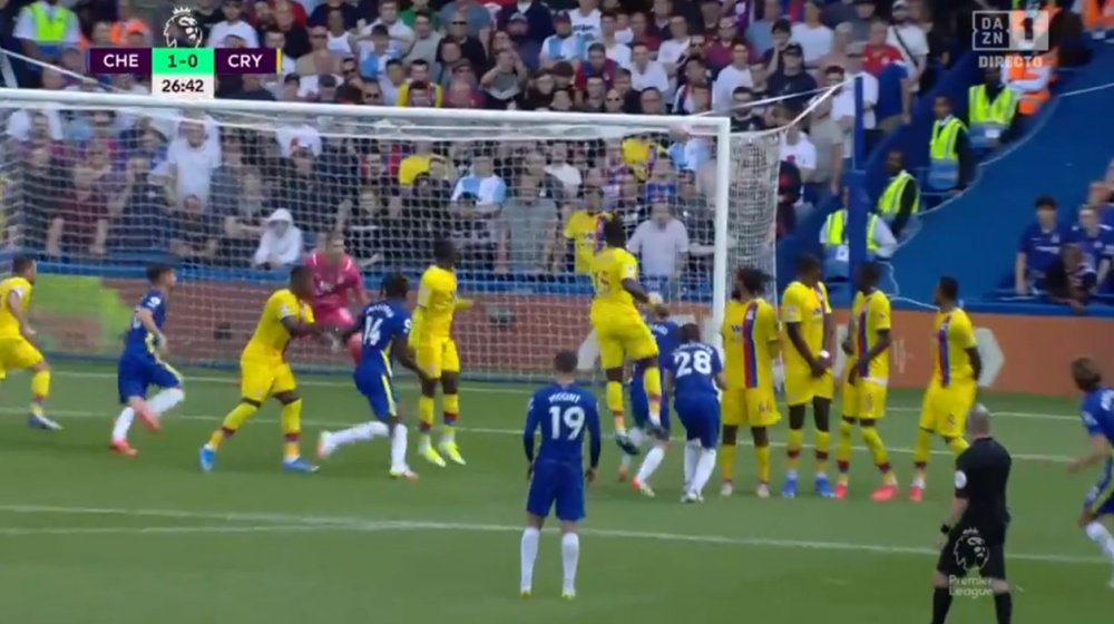 Marcos Alonso scored a wonderful free-kick goal. Screenshot/DAZN