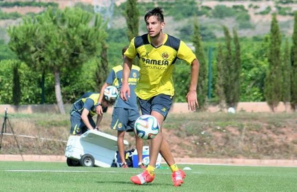 Marcos Mauro, en un entrenamiento con el filial del Villarreal. Levante-EMV