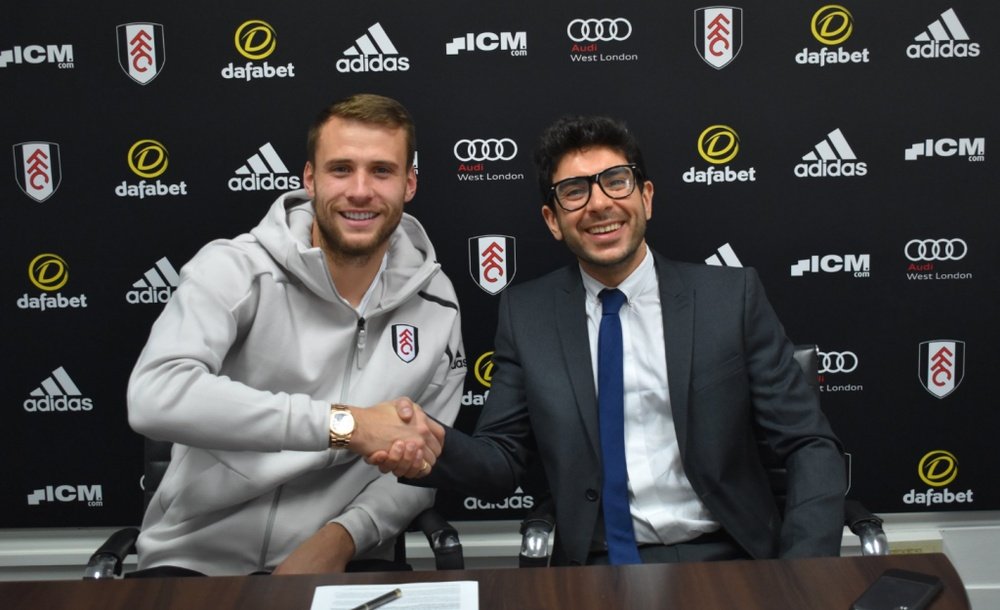 Bettinelli has signed a contract extension until 2021. Twitter/FulhamFC