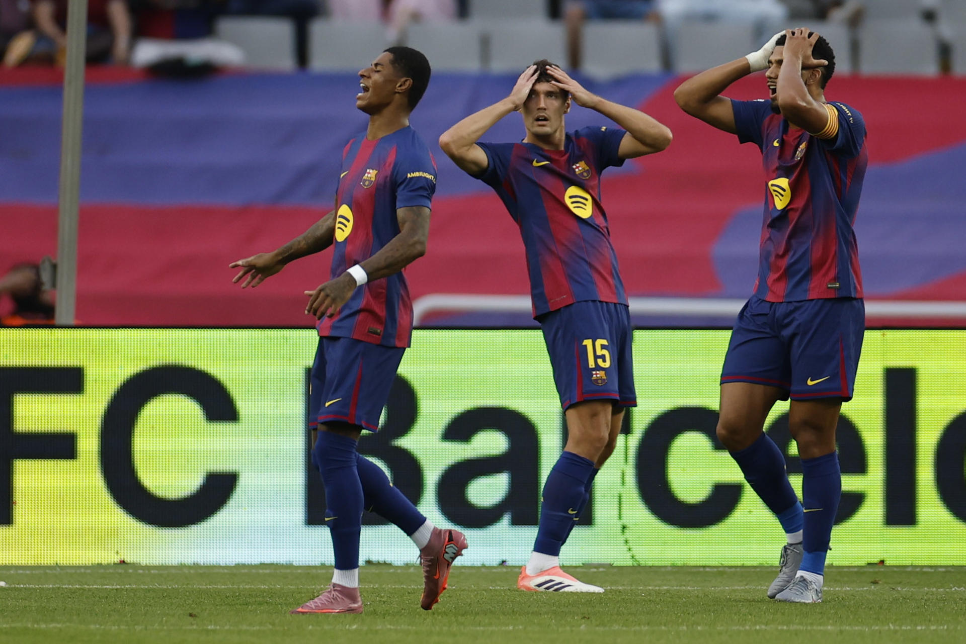 Le crepe del muro blaugrana: i motivi del calo prima del 'Clásico'
