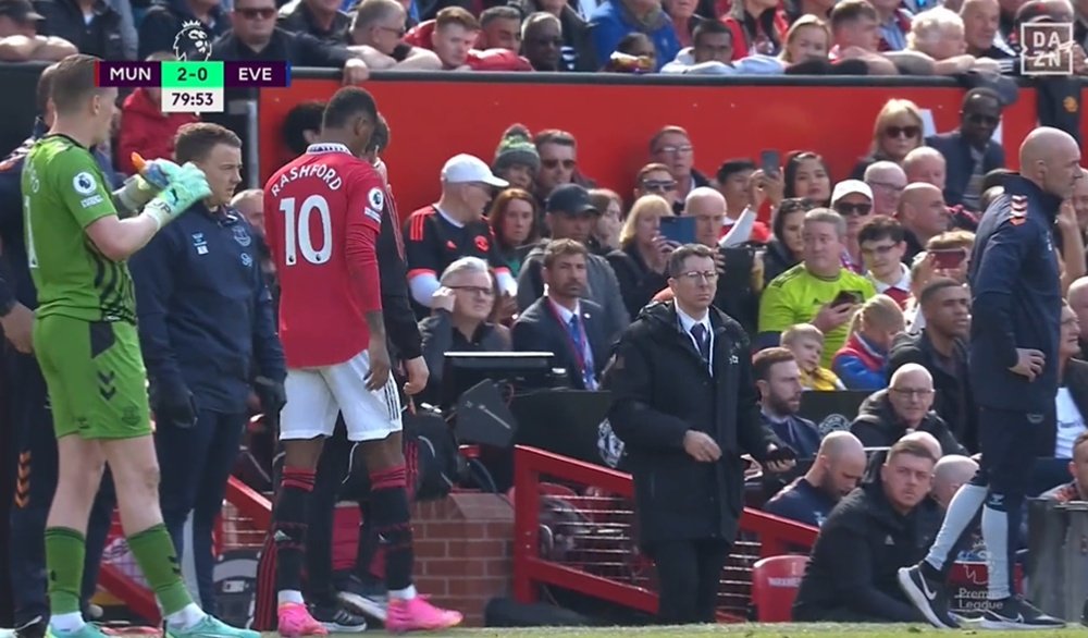 Rashford sort sur blessure contre Everton. Capture/DAZN