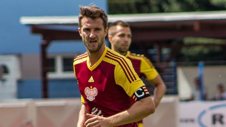 Hanousek seguirá una temporada más en el Dukla Praga