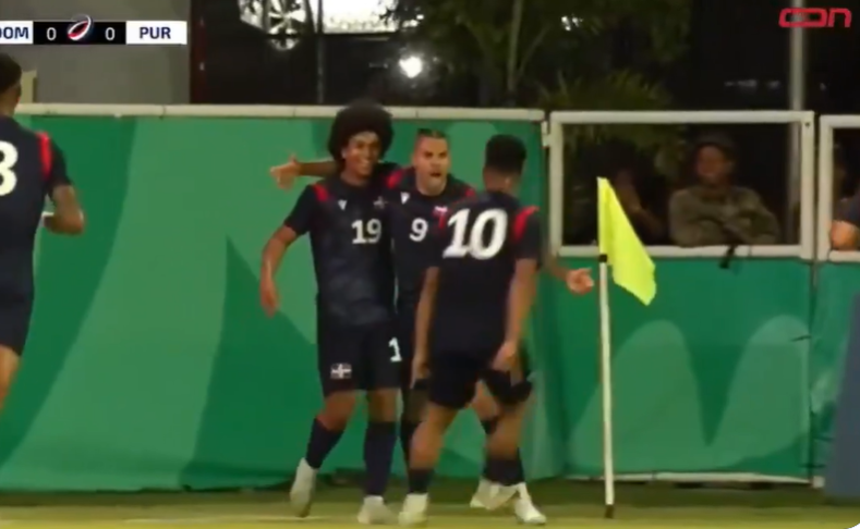 Mariano Díaz sigue sin equipo, pero ha vuelto a jugar un partido 10 meses después del último. El delantero de 31 años debutó con gol con República Dominicana ante Puerto Rico en un amistoso. Su última aparición fue en mayo de 2024, cuando jugó 11 minutos en un Sevilla-Barcelona.