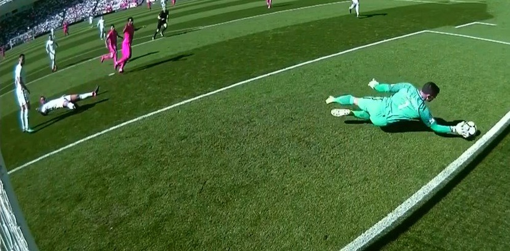 Gran intervención de guardameta de Nueva Zelanda. Captura/beINSports