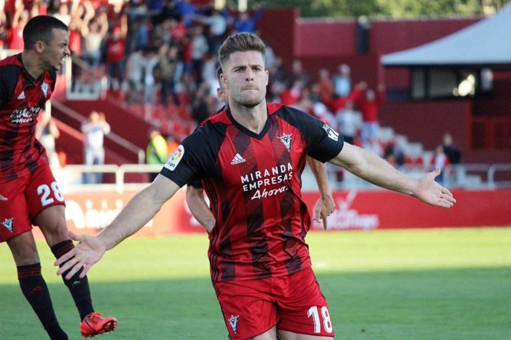 Mario Barco puso en valor el punto en La Rosaleda. CDMirandes