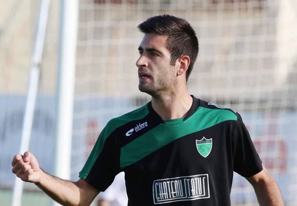 Mario Martos cambia el Olympiakos Nicosia por el Linares Deportivo. MigrantesdelBalón