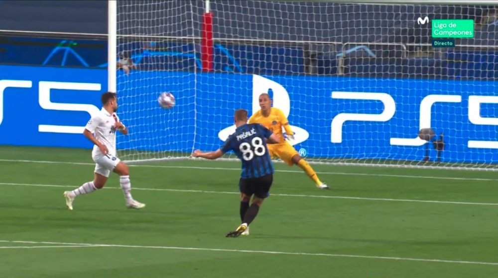 La jolie frappe de Pasalic pour l'ouverture du score contre le PSG. Capture/MovistarLigadeCampeones