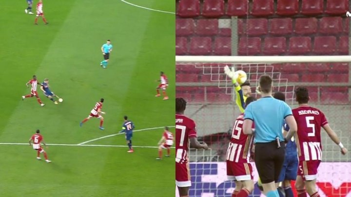 Odegaard scores first Arsenal goal from distance and with help from GK