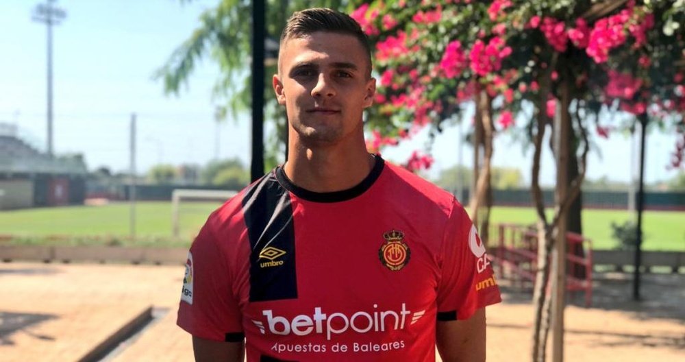 Valjent jugará cedido en el Mallorca. Twitter/RCD_Mallorca