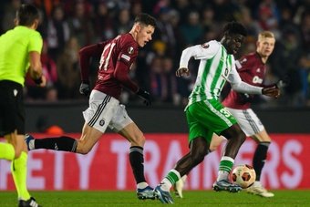 Martin Vitik of Sparta Prague (L) in action against Assane Diao of Real Betis during the UEFA Europa League group C match between Sparta Prague
