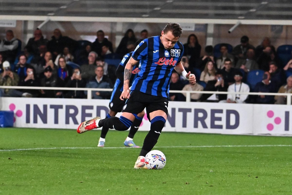 If nothing goes wrong, Mateo Retegui will become an Al-Qadsiah player this week. The Saudi Arabian club will pay Atalanta between 65 and 70 million euros to sign the top scorer of the last Serie A season. The 26-year-old will see his salary increase by a factor of six to €20 million.