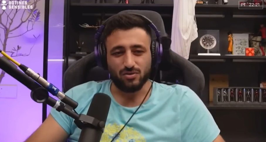 El 'Monito' Vargas rajó de la Liga Española y de sus entrenadores. Twitch/BotinesSensibles