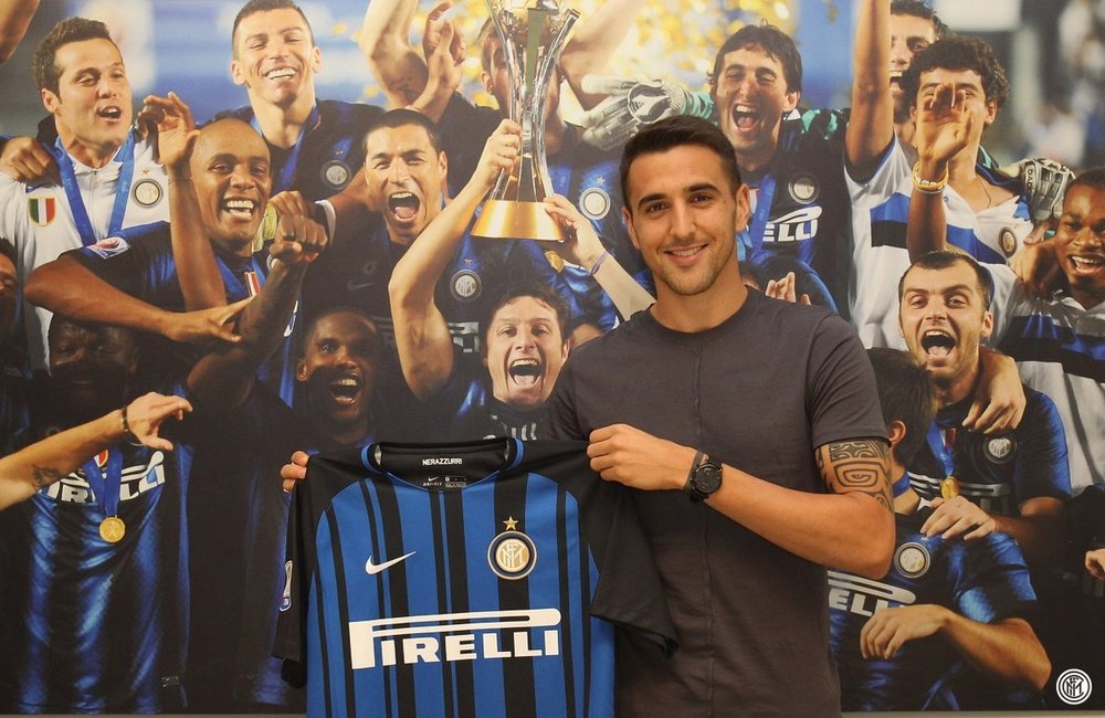 Meia posa com a sua nova camisa. FCInternazionale