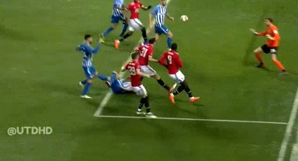 Matic made it 2-0 to Man Utd. Twitter/UnitedGoals_