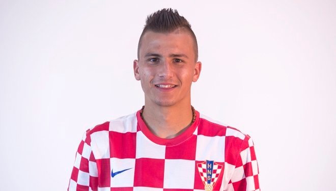 O lateral croata tem sido titular na Polónia. Twitter/LechiaGdanskSA