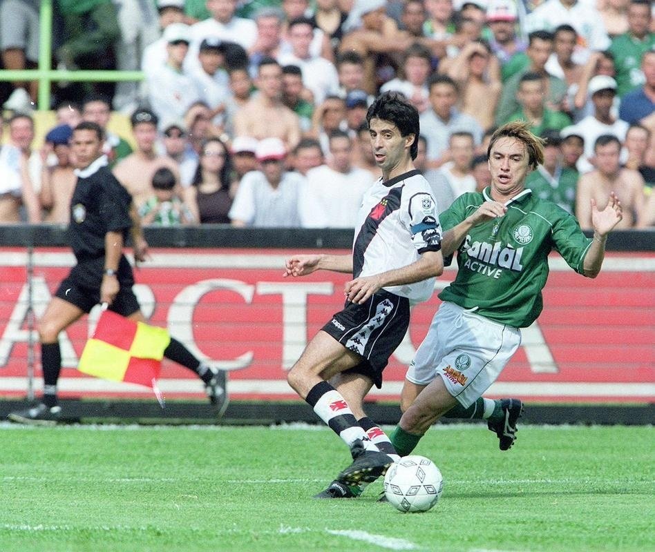 Vasco com voos mais altos e coração Gre-Nal: a live com Mauro Galvão. Twitter/YahooBr