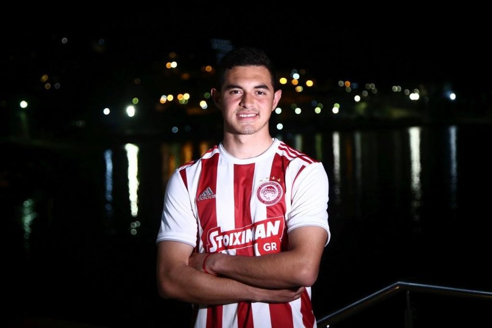 Maximiliano Lovera, nouveau joueur de l'Olympiacos. Twitter/Olympiacos