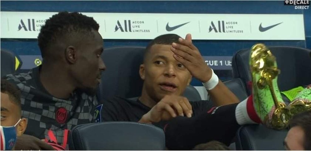 Mbappé criticó que Ney sí asiste a Draxler y no a él. Captura/Canal+