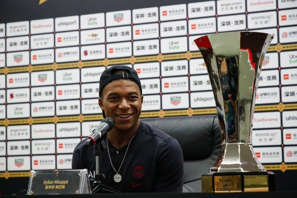 Mbappé está con Neymar. PSG_Inside