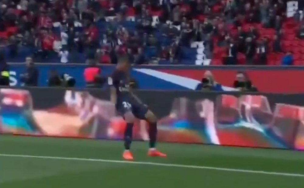 Mbappé marcó un doblete ante el Angers. Captura