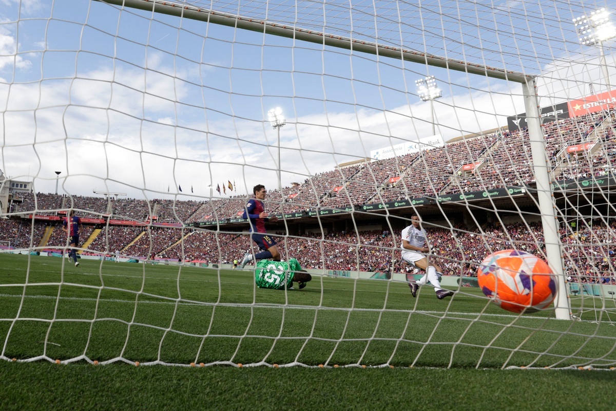Kylian Mbappé Barcelona Real Madrid