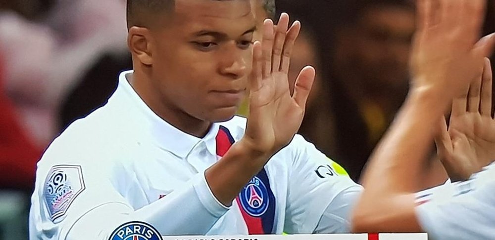 Mbappé reapareció en Niza en el 83' en sustitución de Sarabia. Captura/Movistar+