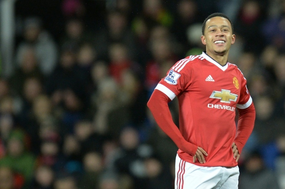 Manchester United Turn Down Second Lyon Bid For Memphis Depay