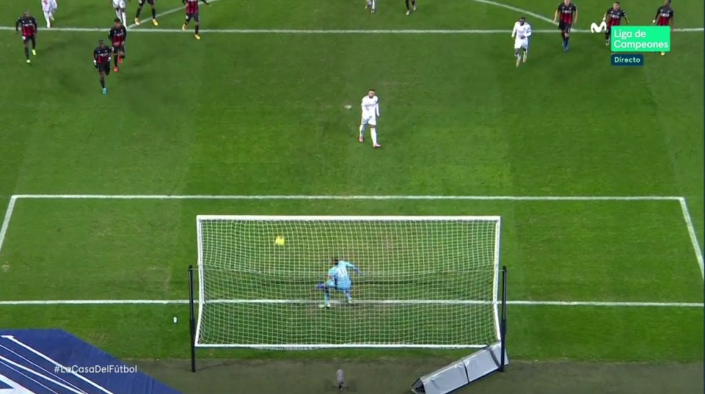 Tout en douceur ! Quelle panenka de Depay ! Captura/MovistarLigadeCampeones
