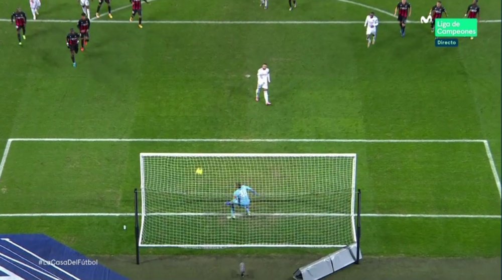 Tout en douceur ! Quelle panenka de Depay ! Captura/MovistarLigadeCampeones