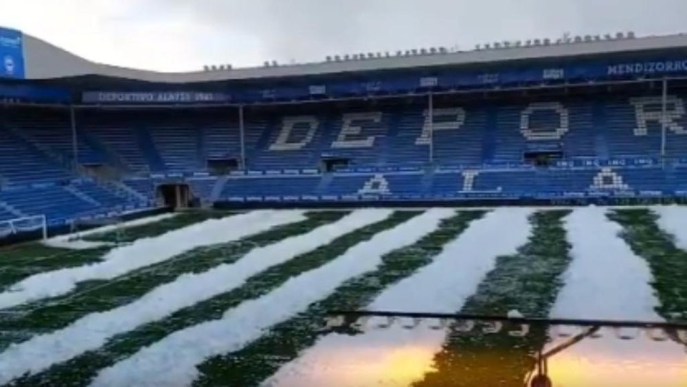 Alavés v Atlético at risk due to snow. Twitter/Alaves