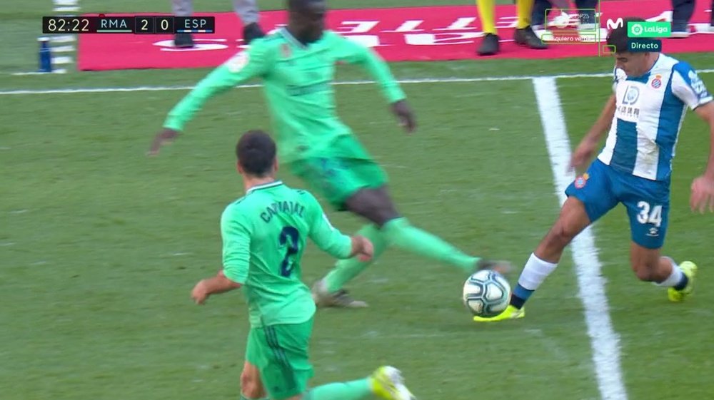 Mendy's red card leaves Zidane with a problem ahead of the Valencia clash. Captura/Movistar+LaLiga