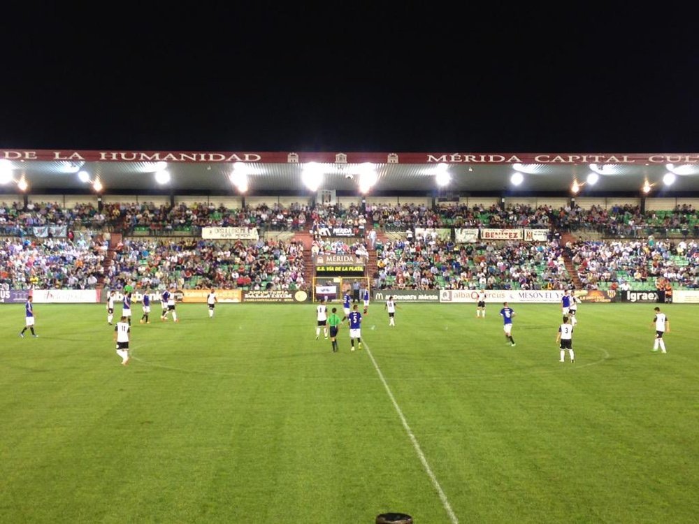 Mérida y Betis se midieron esta noche el la ciudad extremeña por el I trofeo Vía de la Plata. Twitter