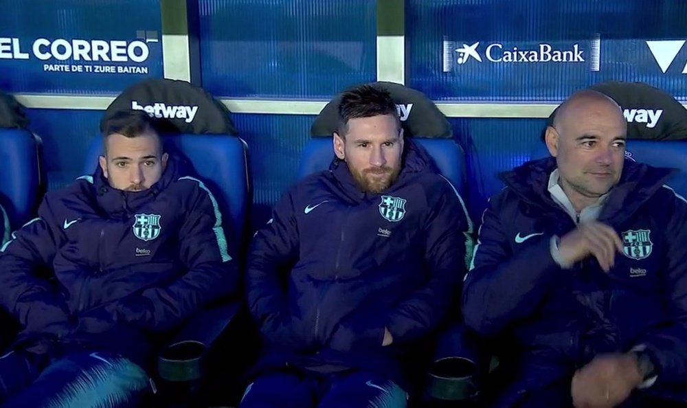 Messi e Valverde utilizam o método Cristiano. Captura/GOL