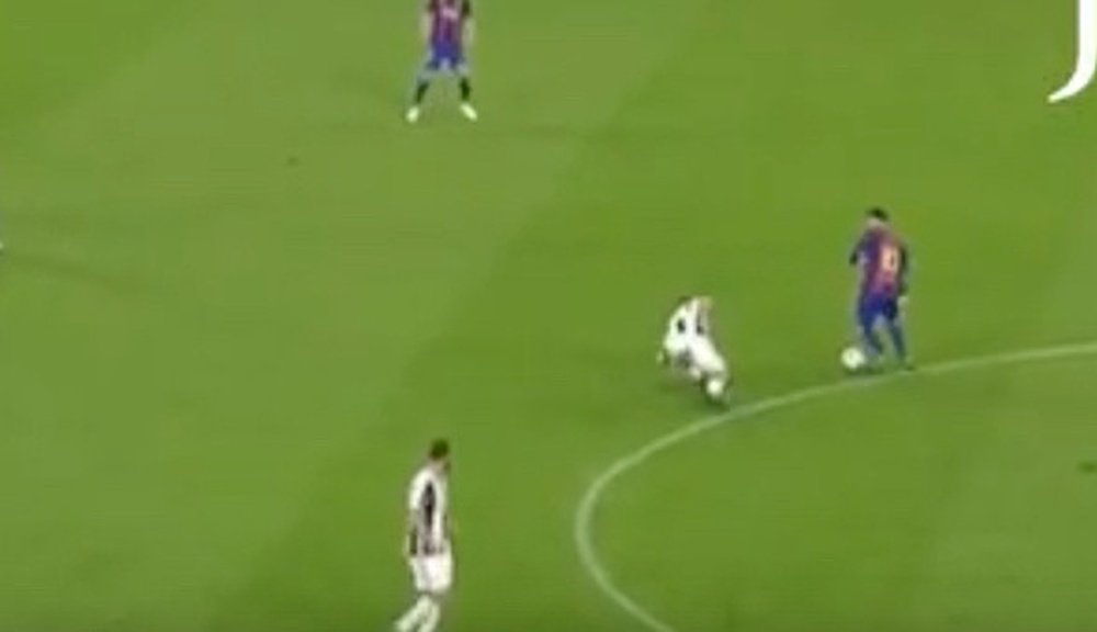 Messi retrató a Dybala en esta jugada. Youtube