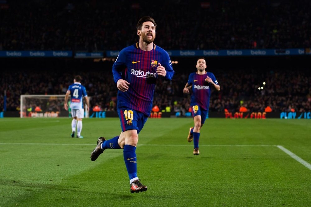 Messi sigue haciendo historia. SportsCentre
