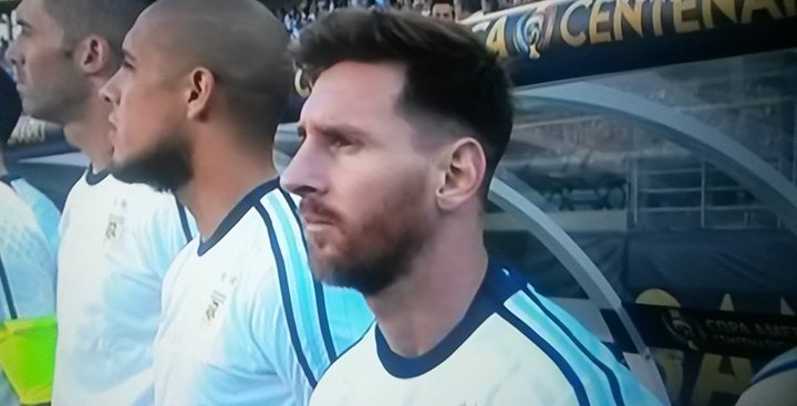 Messi, en el banquillo de Argentina